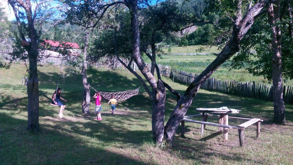 Maia'S Guesthouse Chvabiani Екстериор снимка