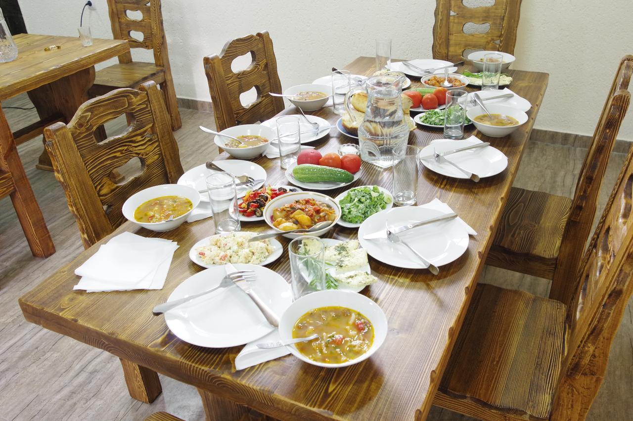 Maia'S Guesthouse Chvabiani Екстериор снимка